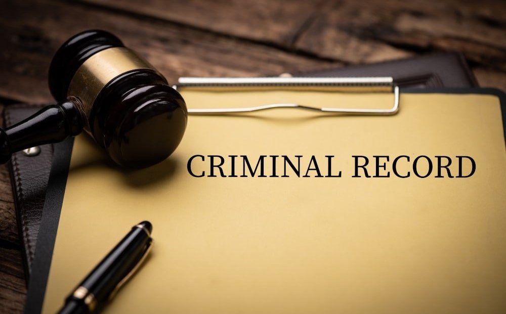 Illustration representing criminal records in Canada and their long-term legal and practical consequences