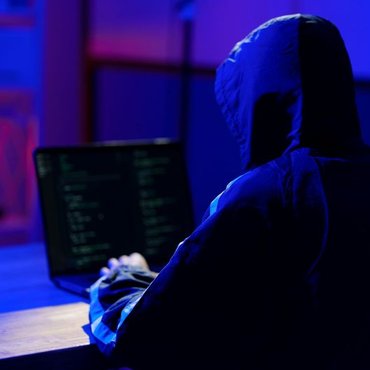 Web Cybercrime and Legal Risks in Canada