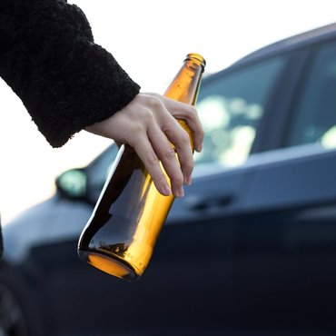 woman-holding-bottle